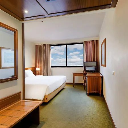 Real Parque Hotell 4*