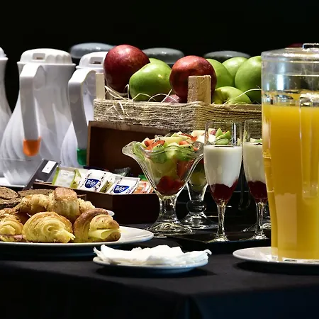 Hotel Real Parque 4*