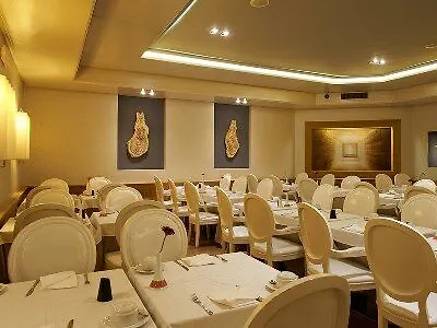 Real Parque Hotel 4*