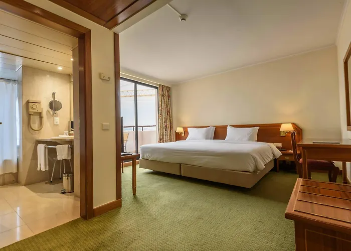 Real Parque Hotel 4*