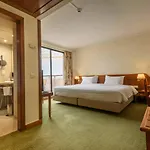 Real Parque Hotel 4*