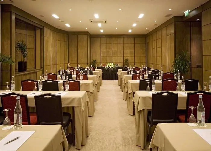 Hotel Real Parque 4*